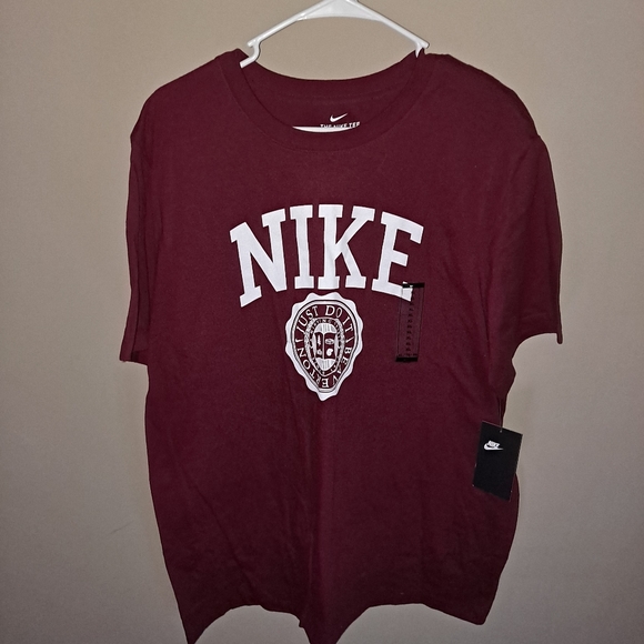 🆕️ Nike Tee Shirt Size XL 🔥🔥🔥 - Picture 2 of 4